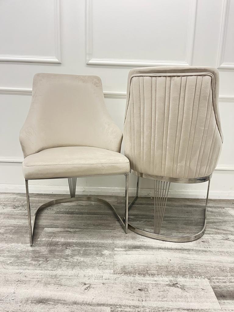 CHELMSFORD VELVET DINING CHAIR